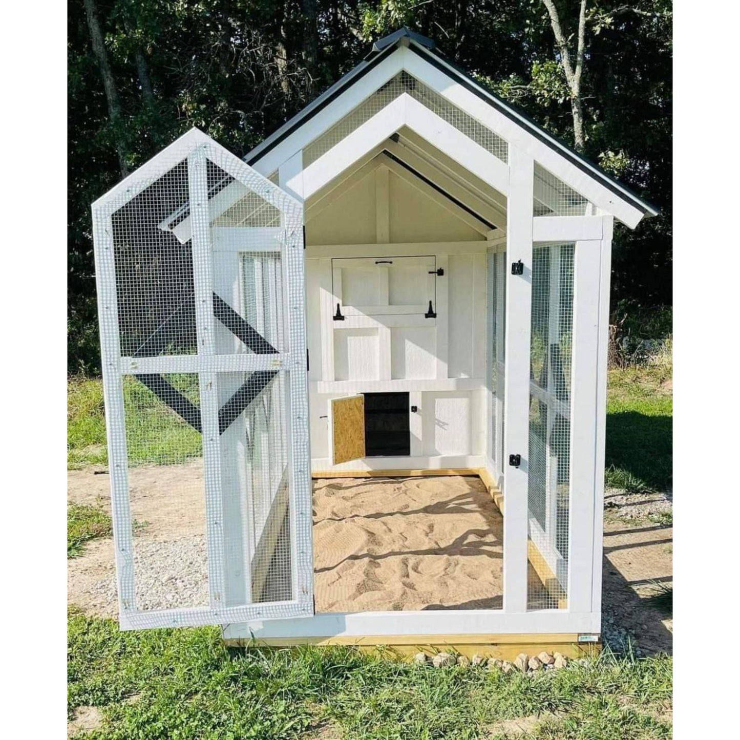 RoostHaus Heritage Coop Estate