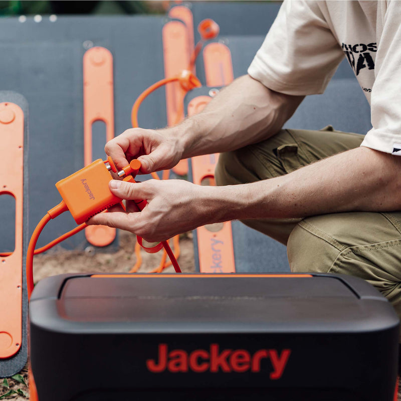 Solar Panel Connector by Jackery